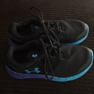Girls Under Armour shoes